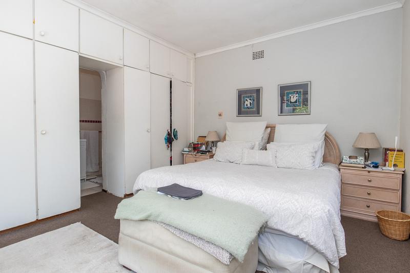 3 Bedroom Property for Sale in Meadowridge Western Cape
